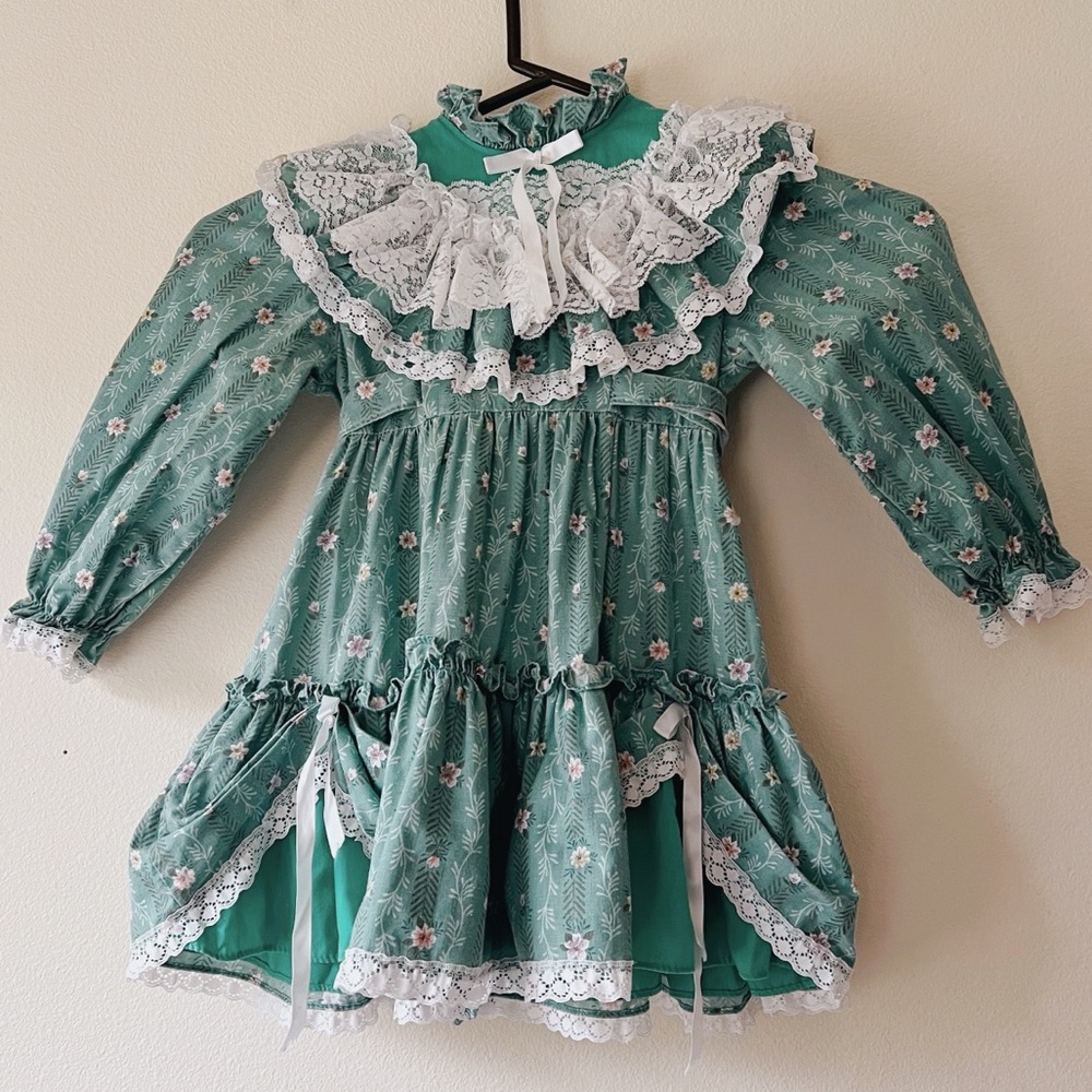 Vintage 70’s/80’s primitive frill cottage Lace Collar Kids Dress size 4T floral